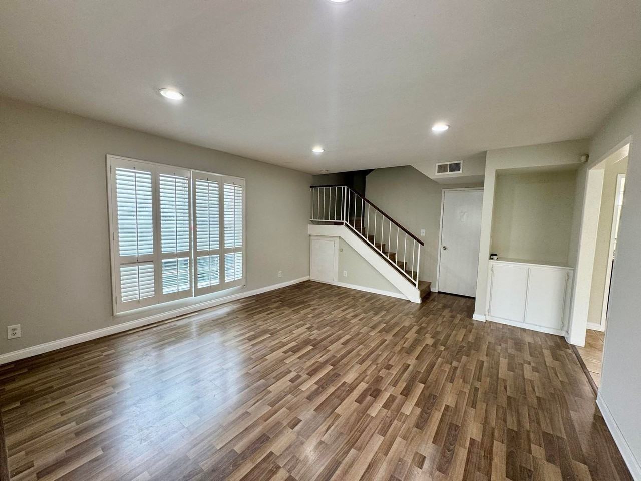 3462 Del Amo Blvd - Photo 2 of 29