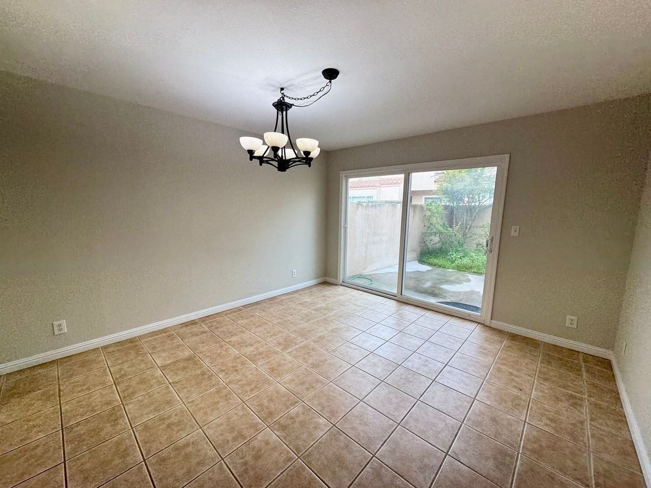3462 Del Amo Blvd - Photo 5 of 29