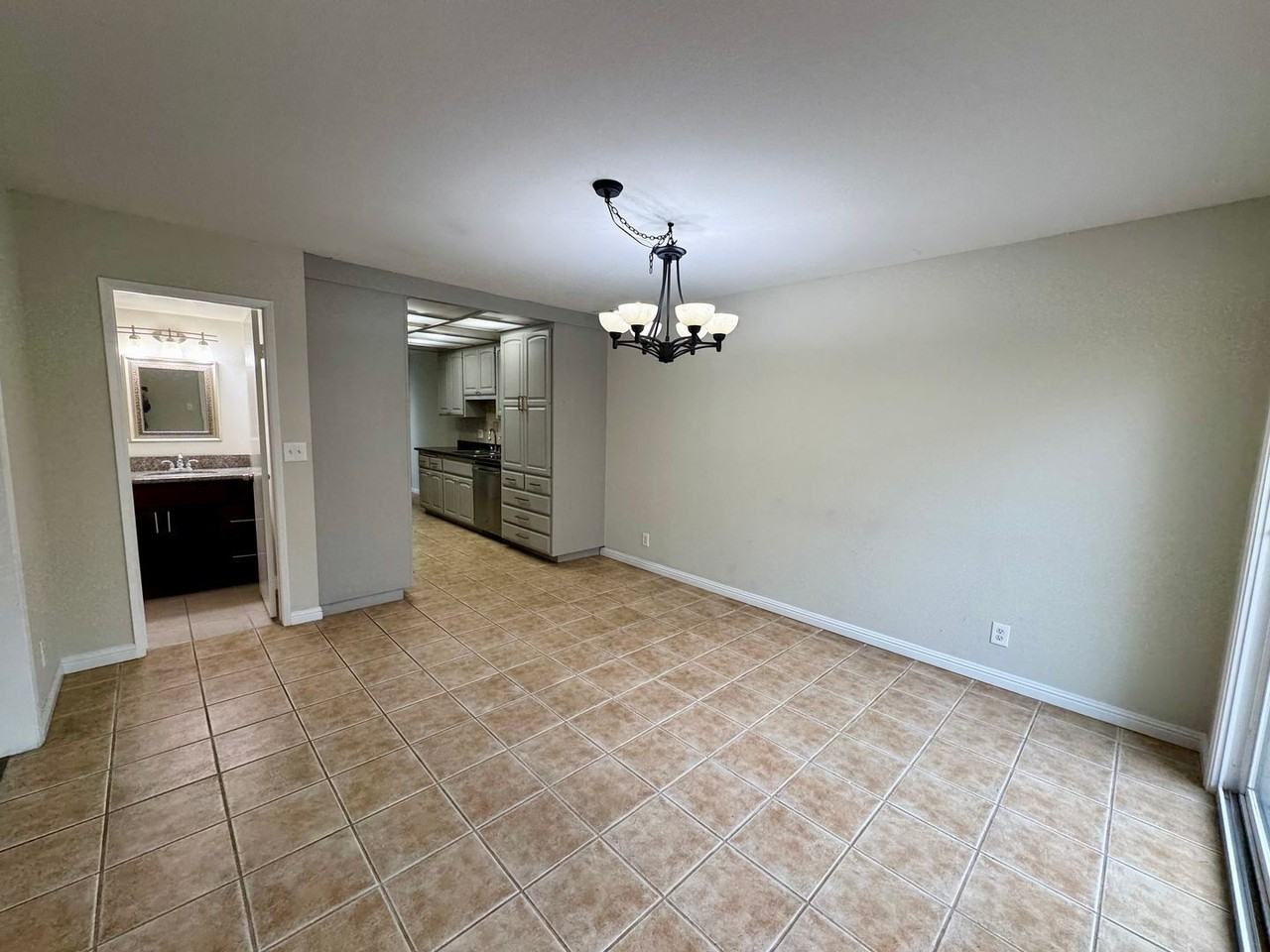 3462 Del Amo Blvd - Photo 6 of 29