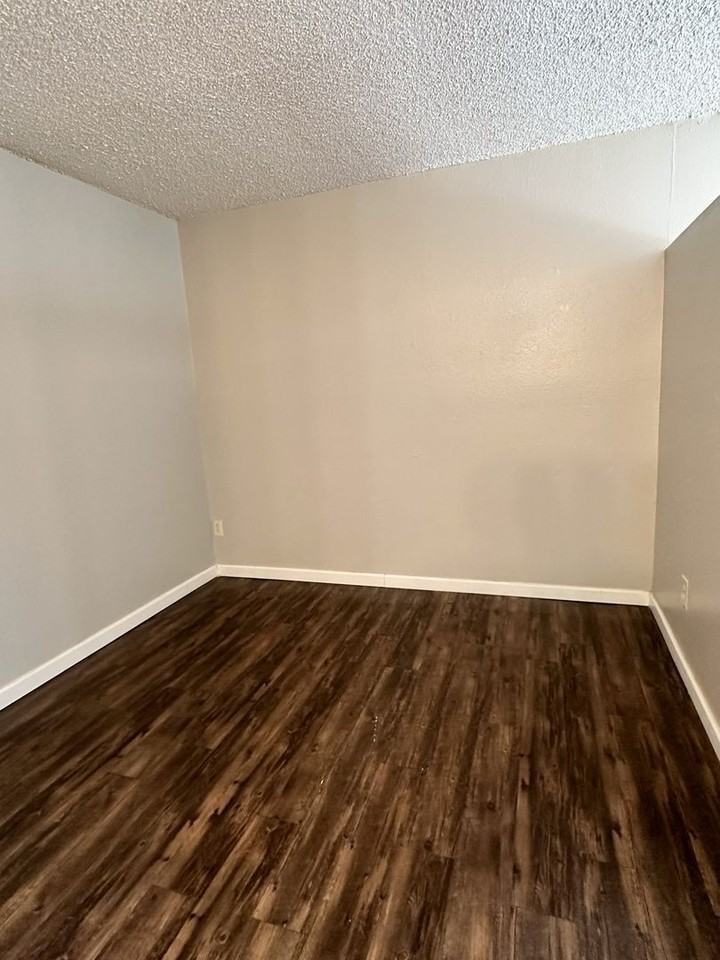 8477 E Broadway Blvd #2106 - Photo 3 of 11