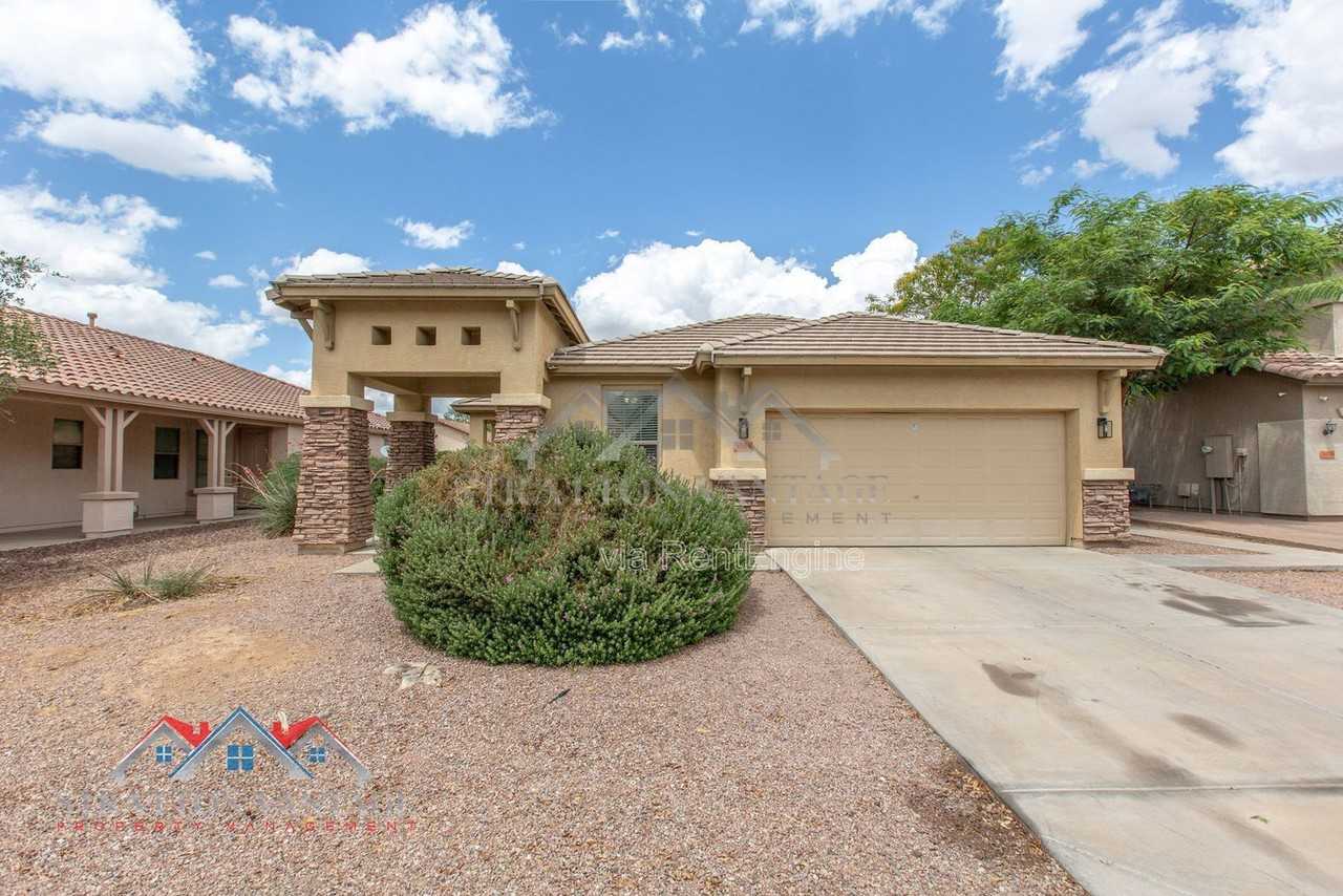 3068 E Ravenswood Dr