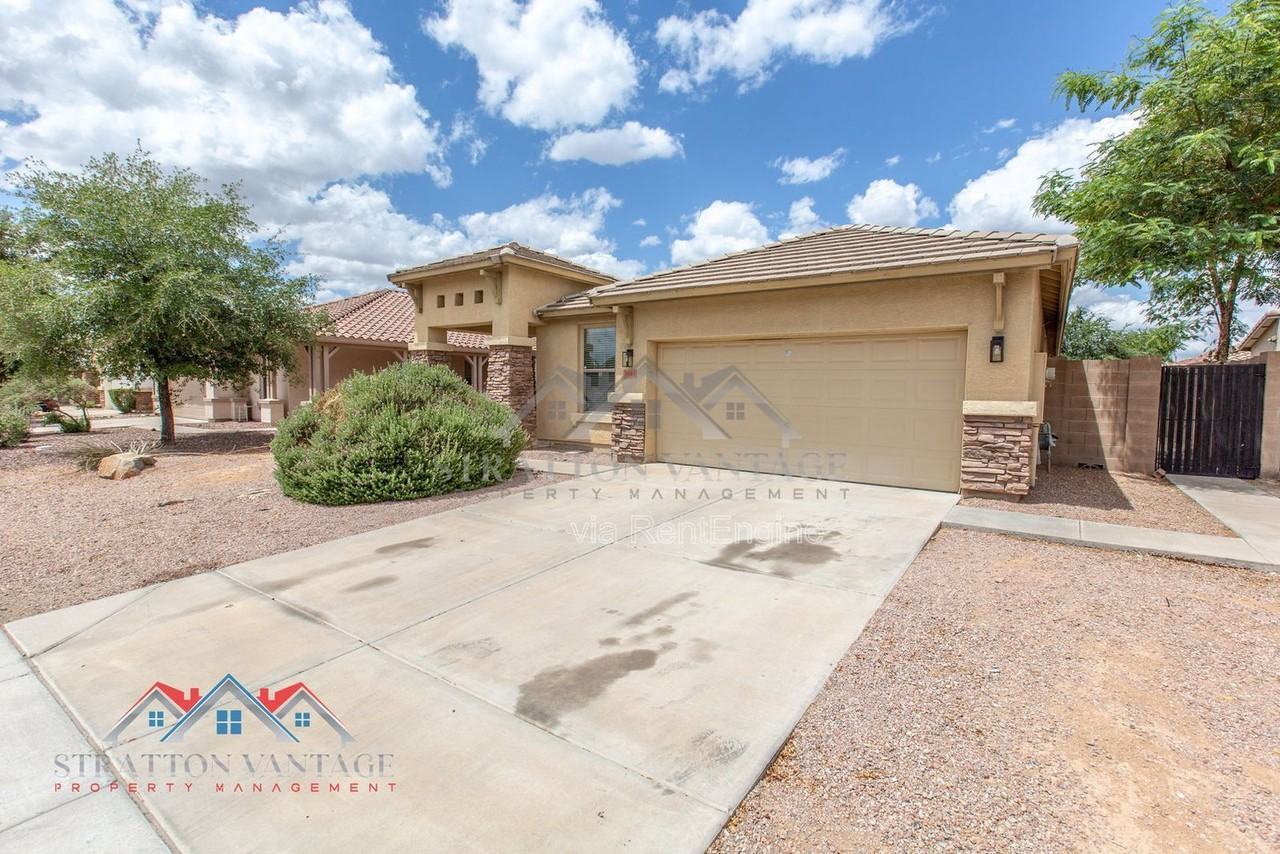 3068 E Ravenswood Dr - Photo 2 of 45