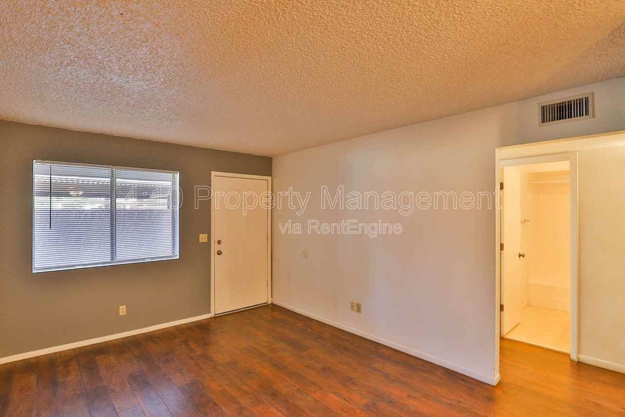 2729 N Salem #101 - Photo 4 of 18