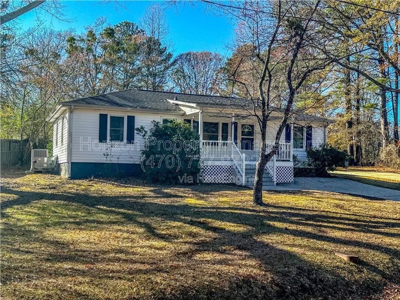6132 Lynne Cir Sw - Photo 3 of 34