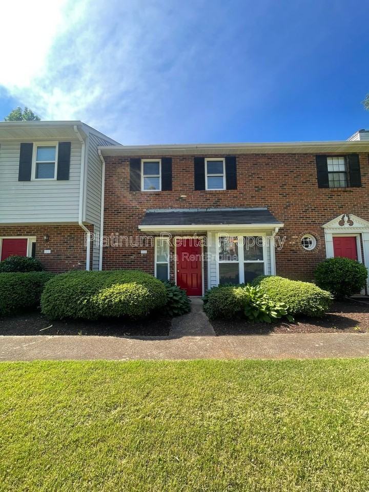 1125 Jamestowne Trl - Photo 2 of 50