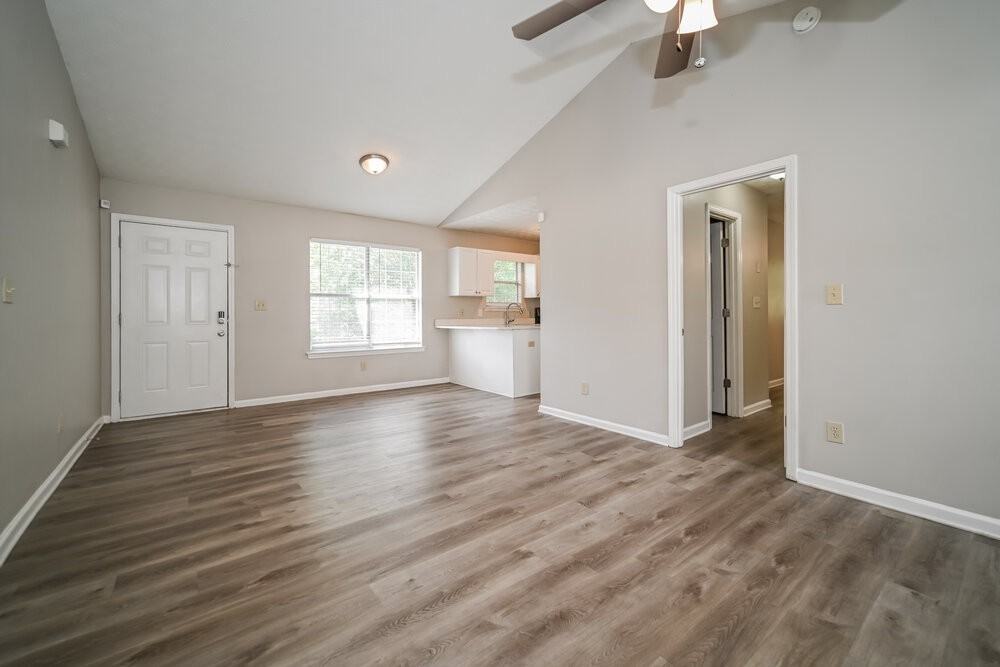 204 Adam Cir - Photo 6 of 16