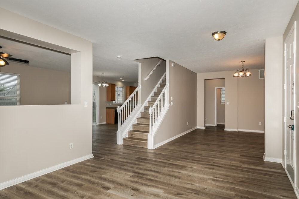8025 Cole Wood Blvd - Photo 5 of 17