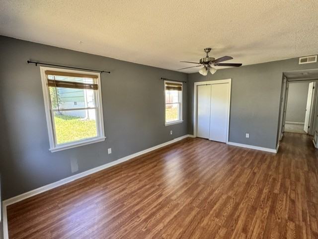 2727 Atlantic St - Photo 4 of 12