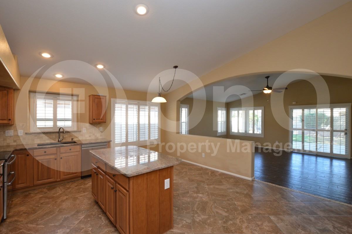 29979 N Maravilla Dr - Photo 2 of 24