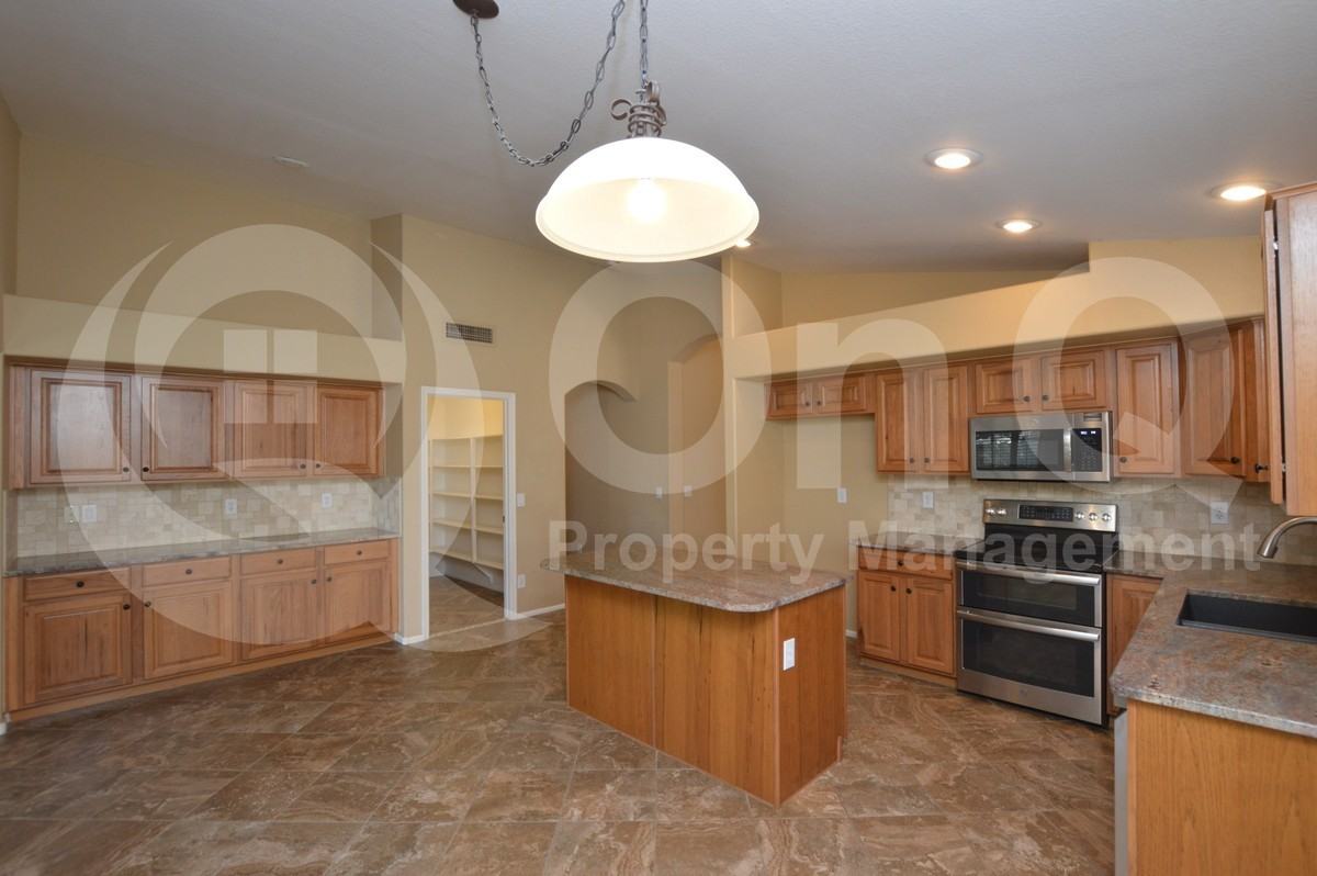 29979 N Maravilla Dr - Photo 4 of 24