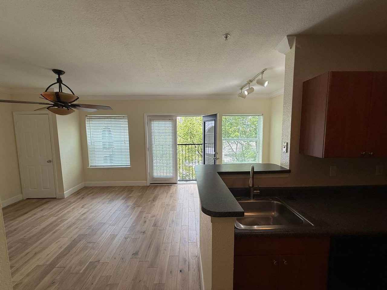 304 E South St #5024 - Photo 3 of 17