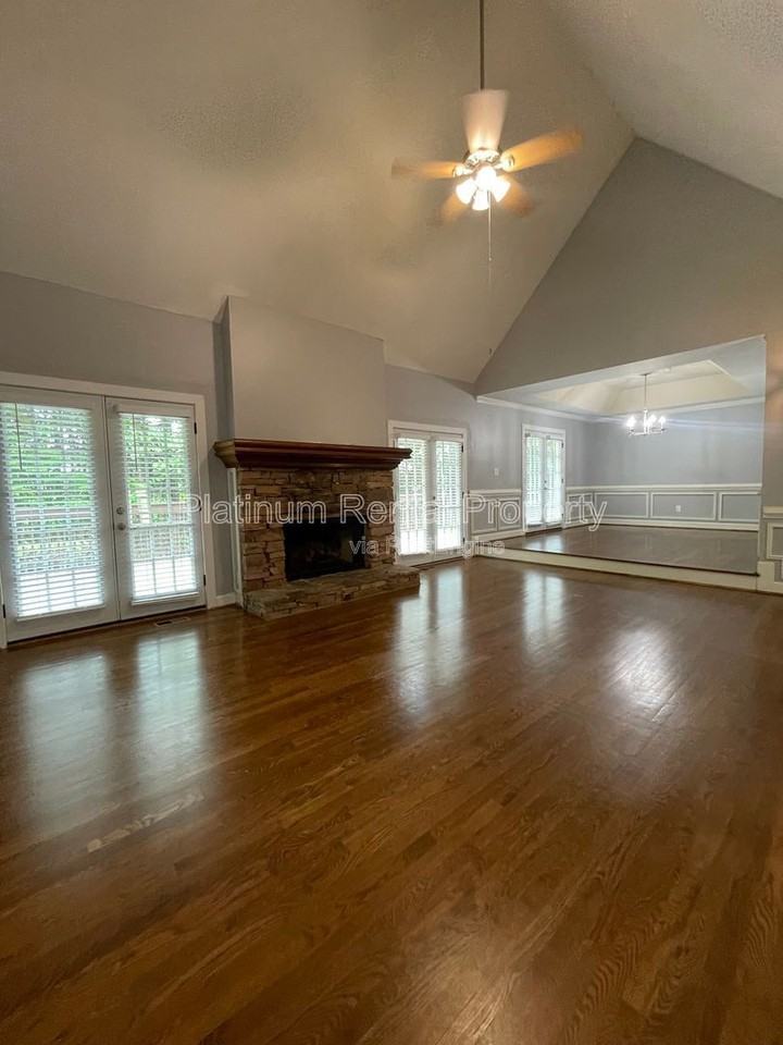 4204 N Mountain Rd Ne - Photo 6 of 33