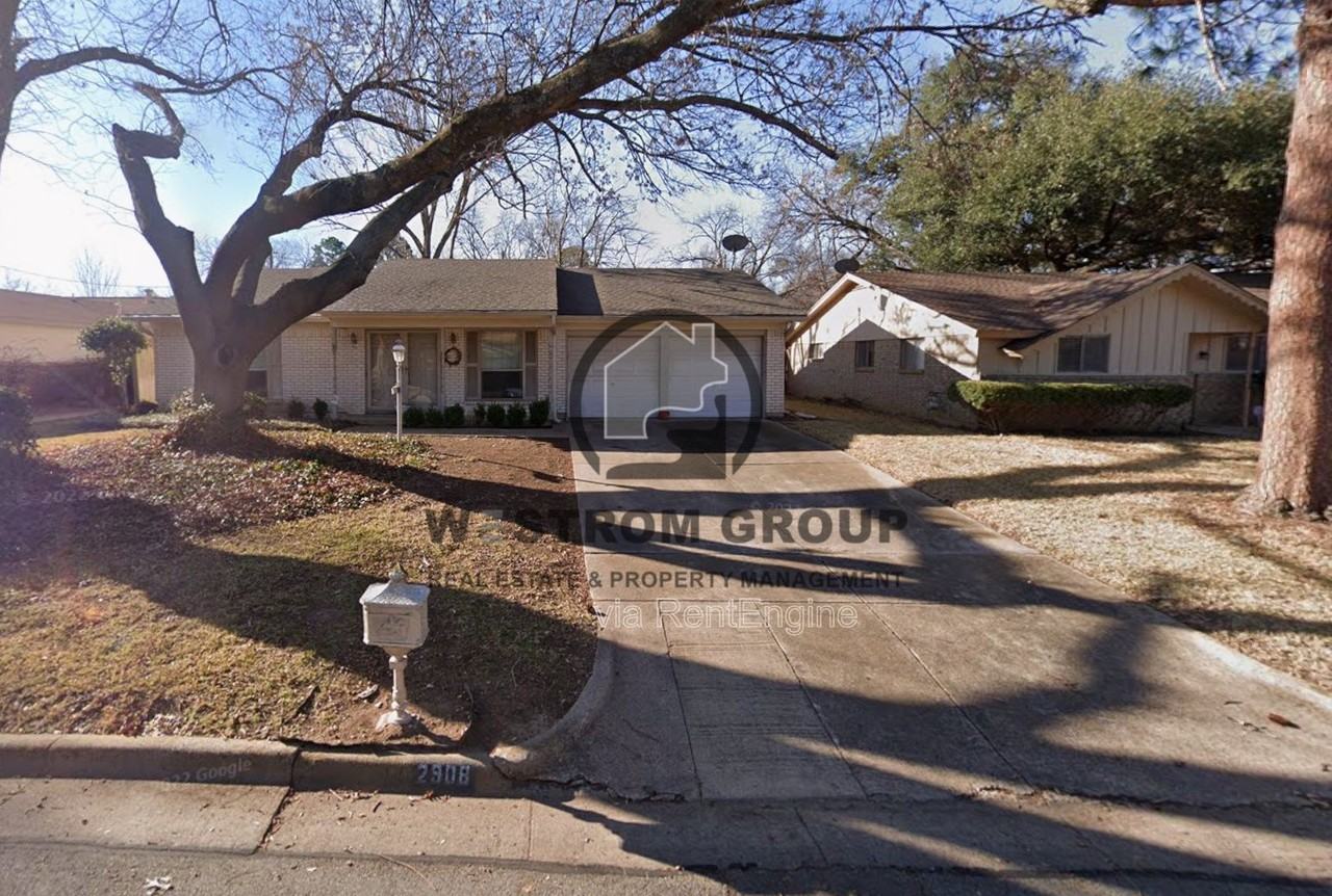 2908 Mark Dr