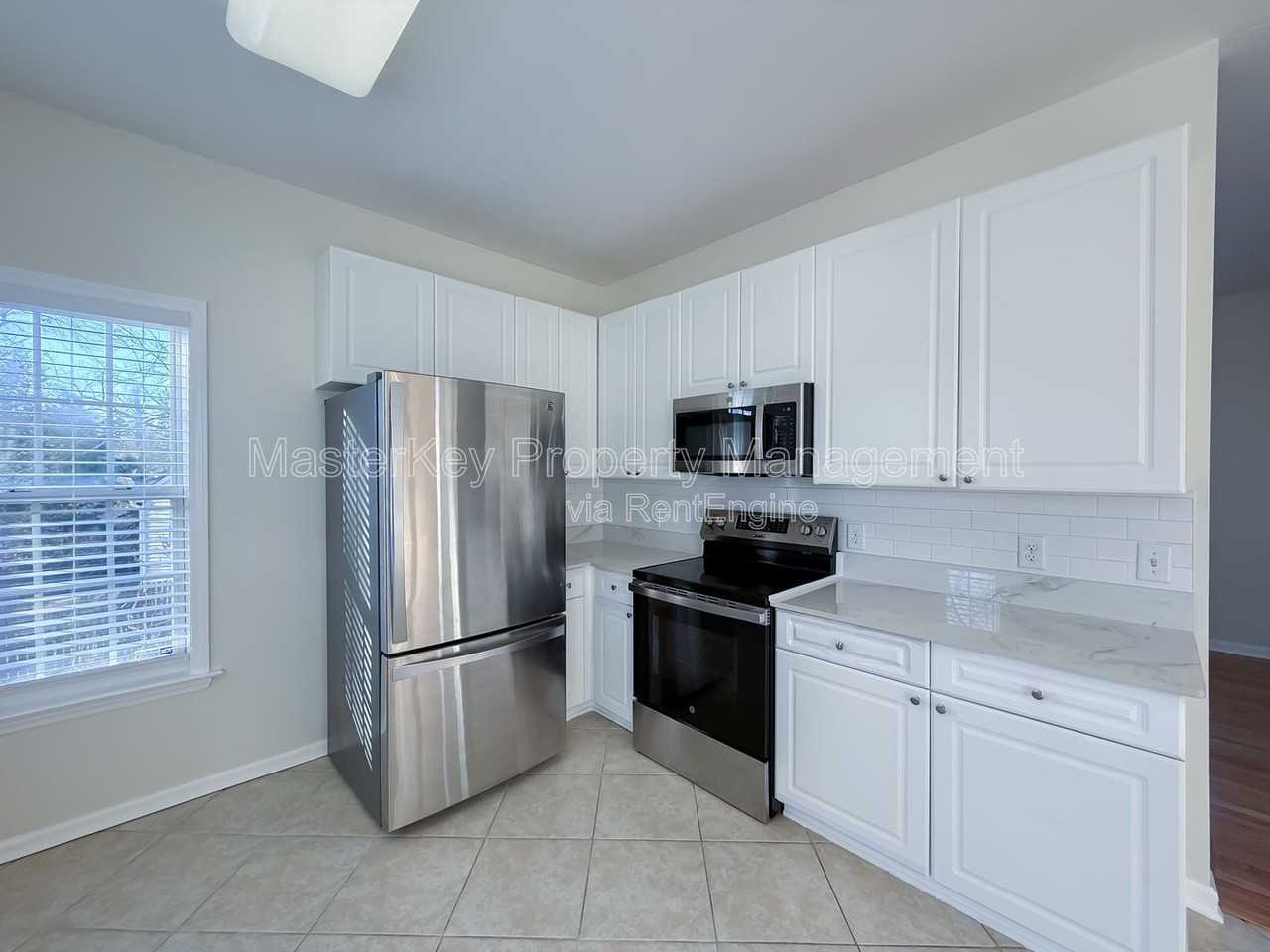 804 Willowedge Ct - Photo 4 of 33