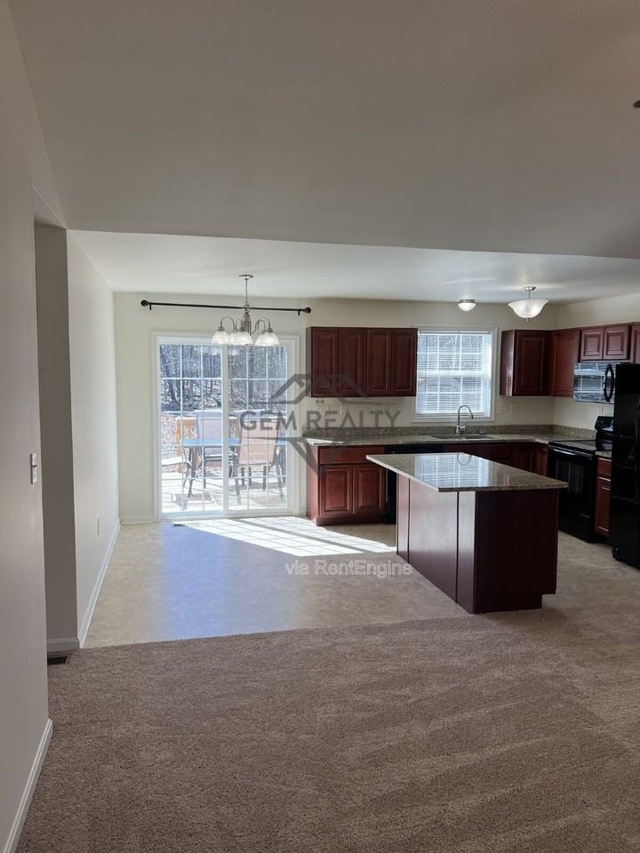 8326 Quicks Way - Photo 4 of 42