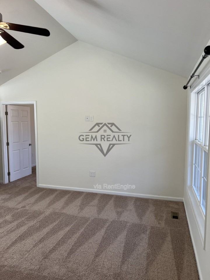 8326 Quicks Way - Photo 6 of 42