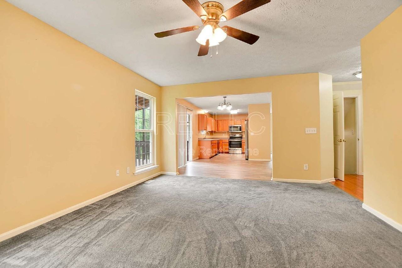 5703 Georgia Ln - Photo 3 of 19