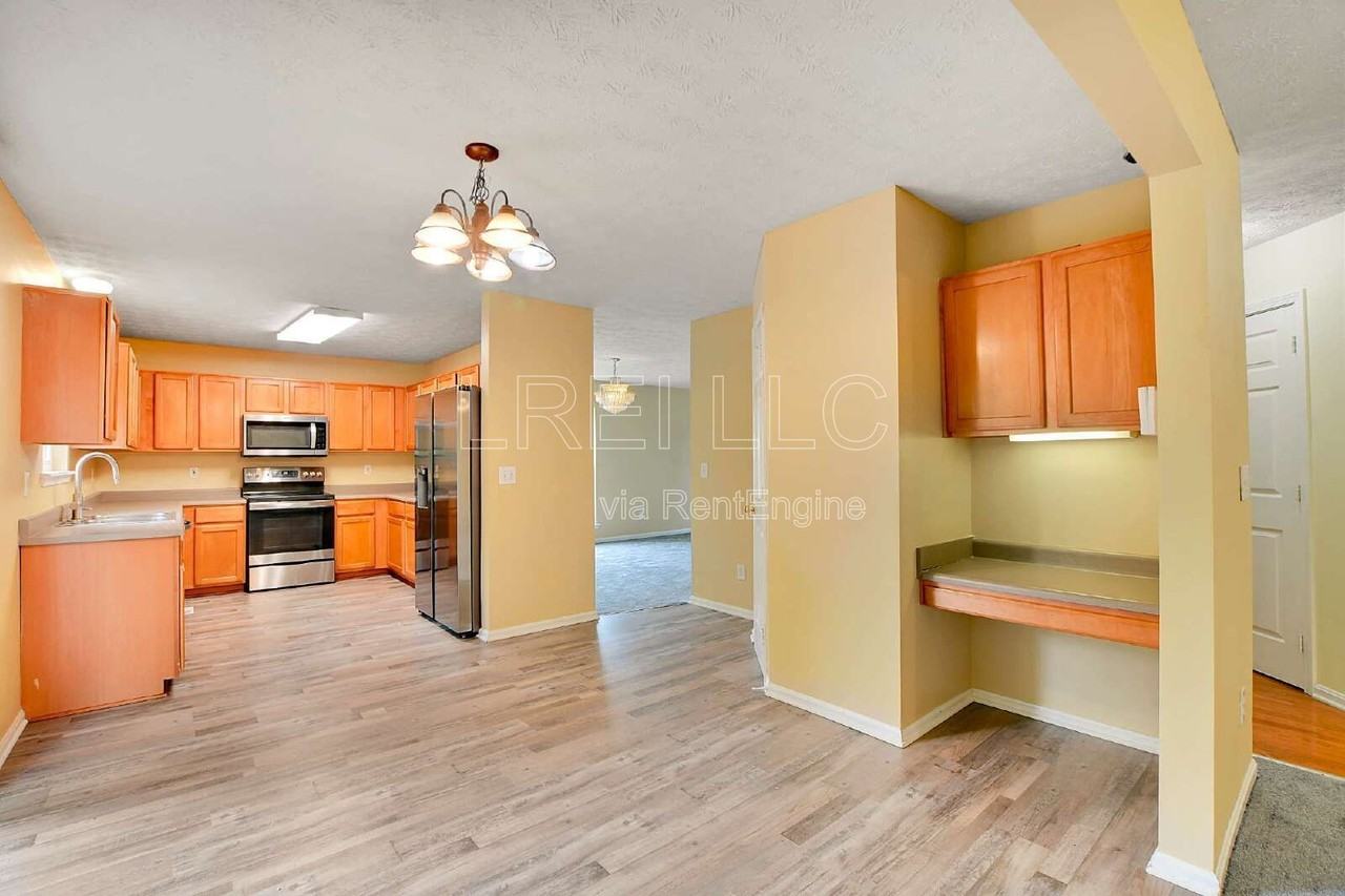 5703 Georgia Ln - Photo 4 of 19