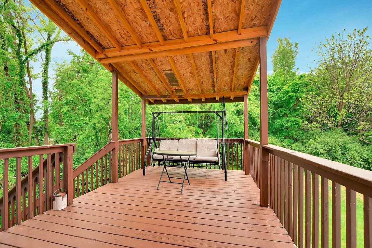 5703 Georgia Ln - Photo 6 of 19