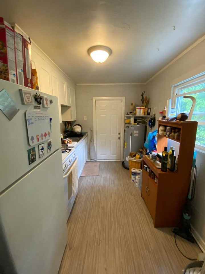 923 N 20th St #D - Photo 5 of 9