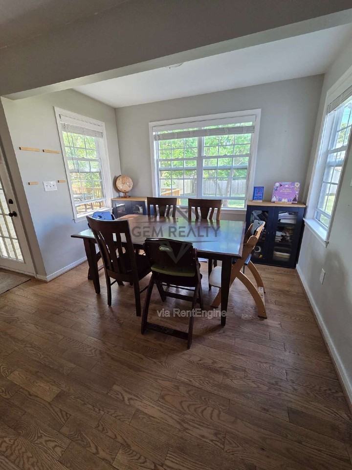 54 Dawson Dr - Photo 5 of 23