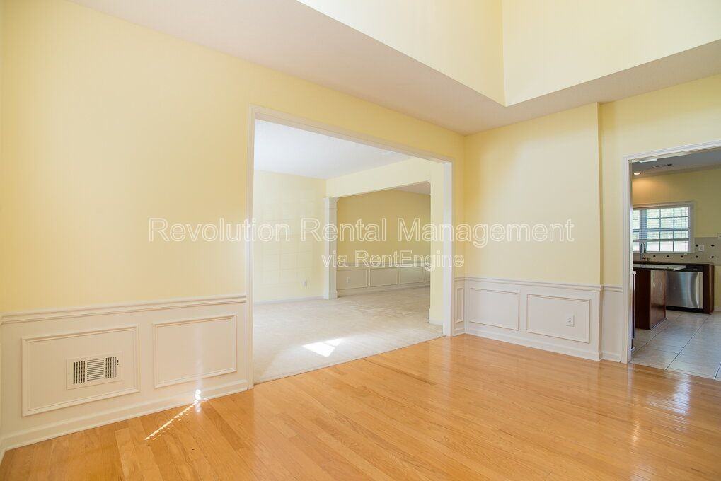 11655 Crossington Rd - Photo 4 of 24