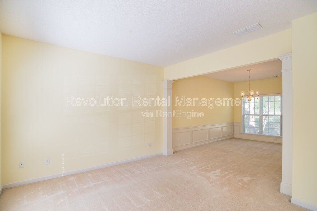 11655 Crossington Rd - Photo 5 of 24