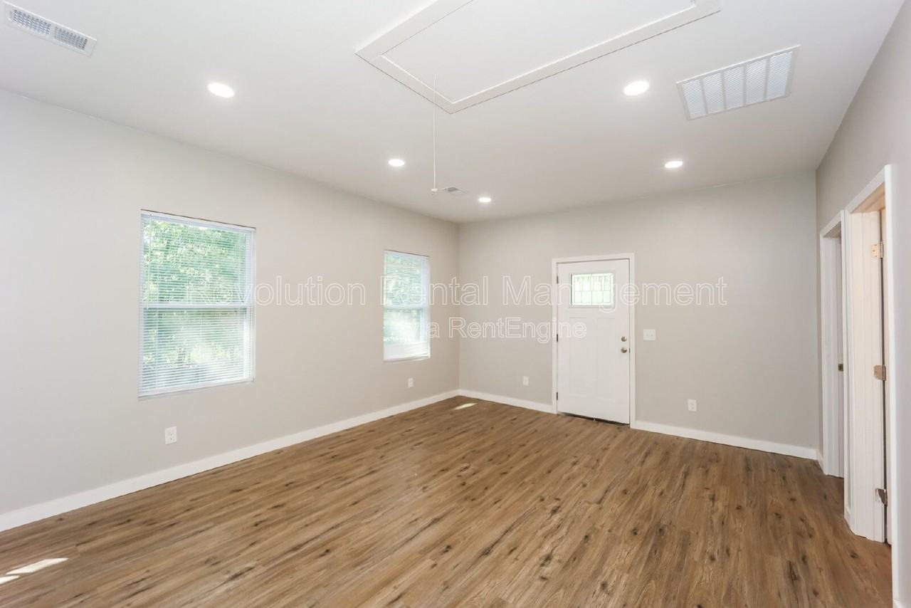 94 Arnco 2nd St - Photo 5 of 32
