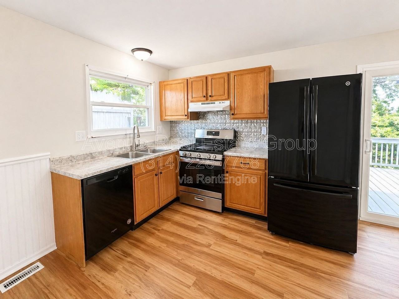 7235 Adams Ct - Photo 4 of 14