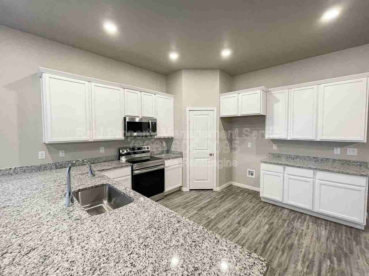 1904 Kirksey Ave - Photo 5 of 17