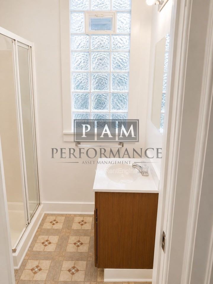 2555 N Humboldt Blvd #1 - Photo 6 of 12