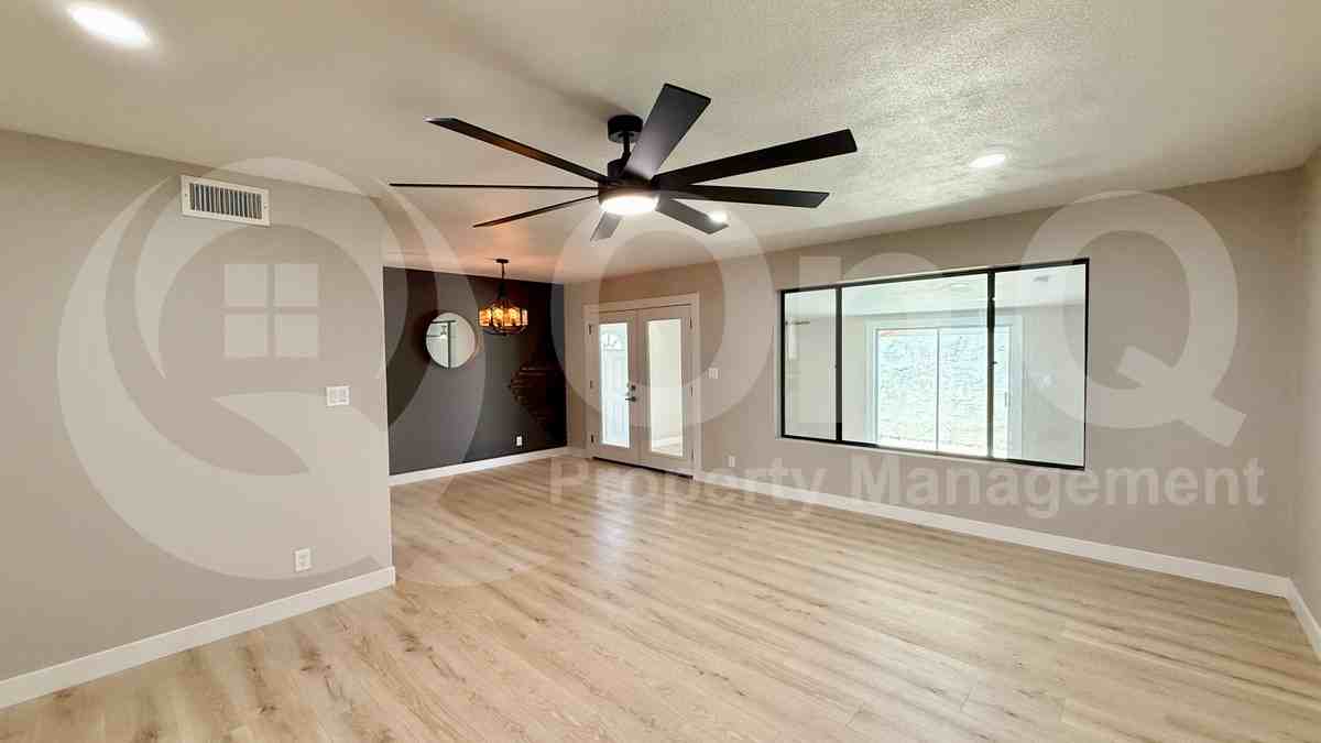 1775 N Terrace Cir - Photo 7 of 24