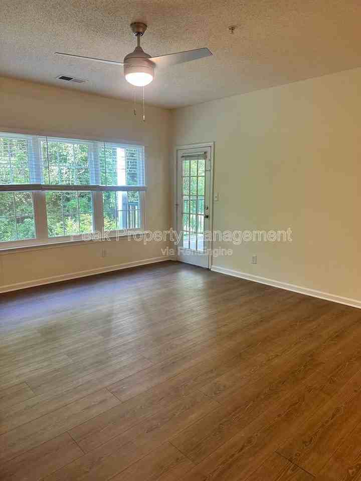 950 Masters Row #E - Photo 5 of 27