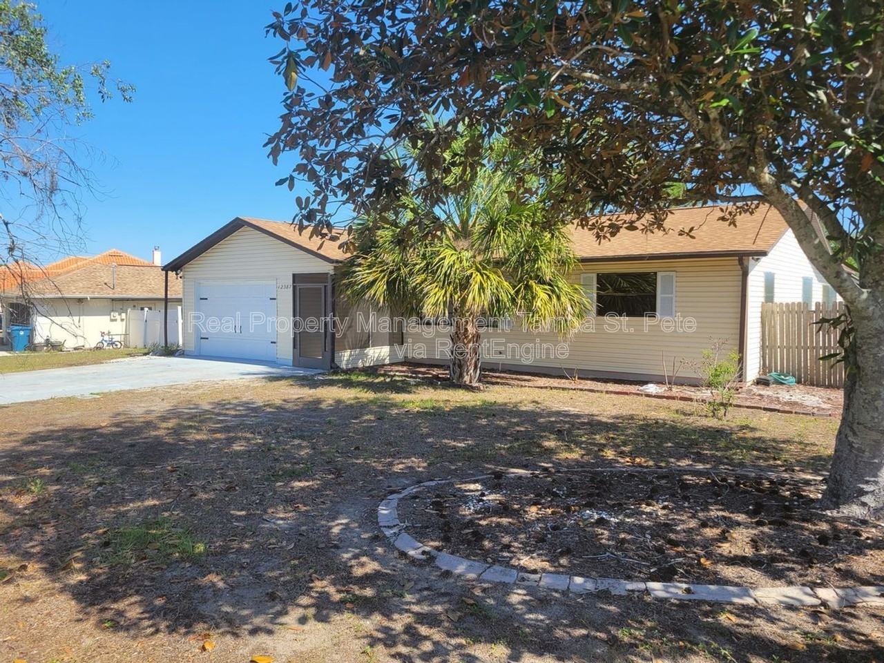 12387 Seagate St - Photo 2 of 43