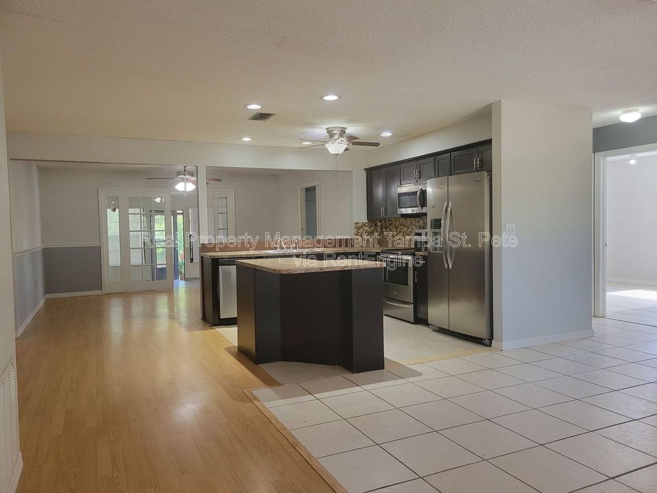 12387 Seagate St - Photo 3 of 43