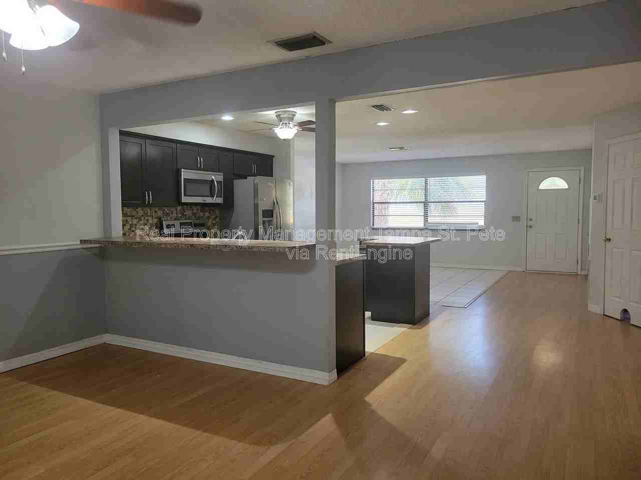 12387 Seagate St - Photo 6 of 43