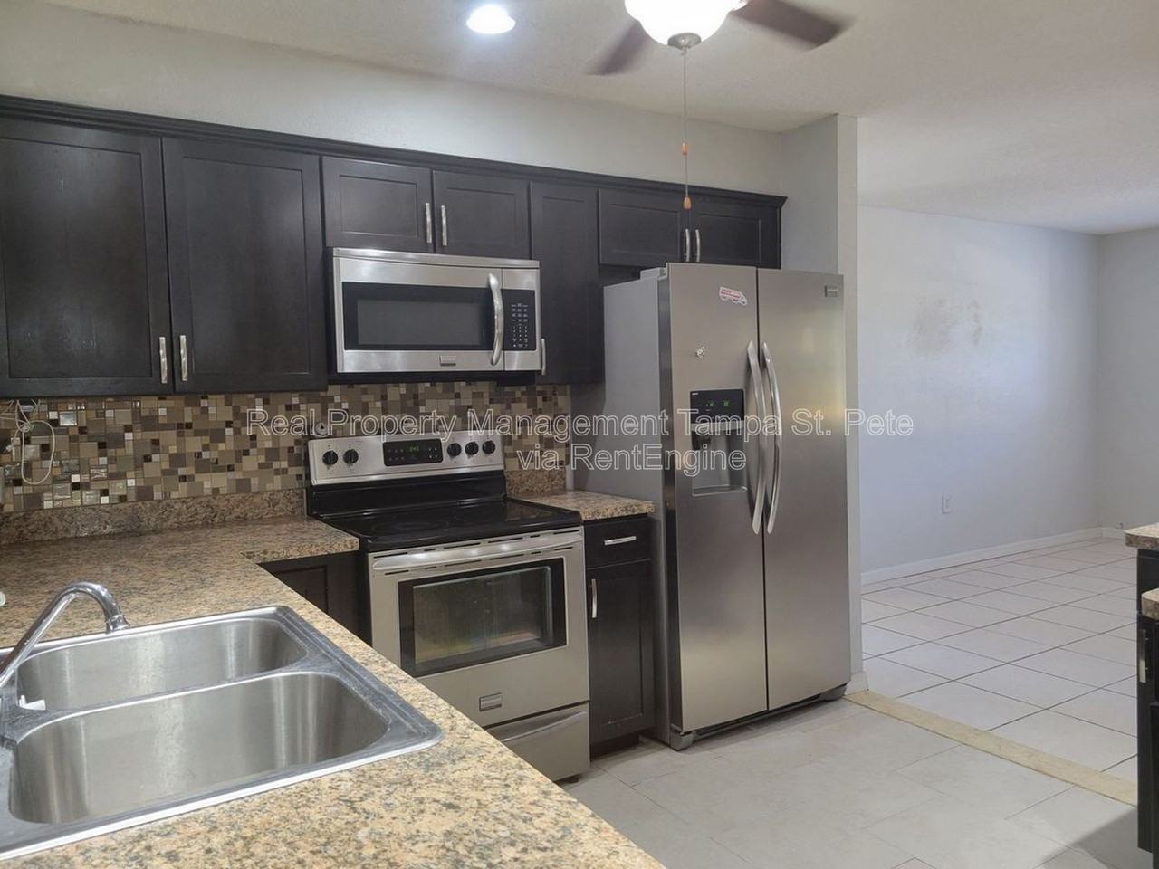 12387 Seagate St - Photo 7 of 43