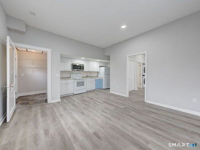 41 E High St ##7 - Photo 5 of 15