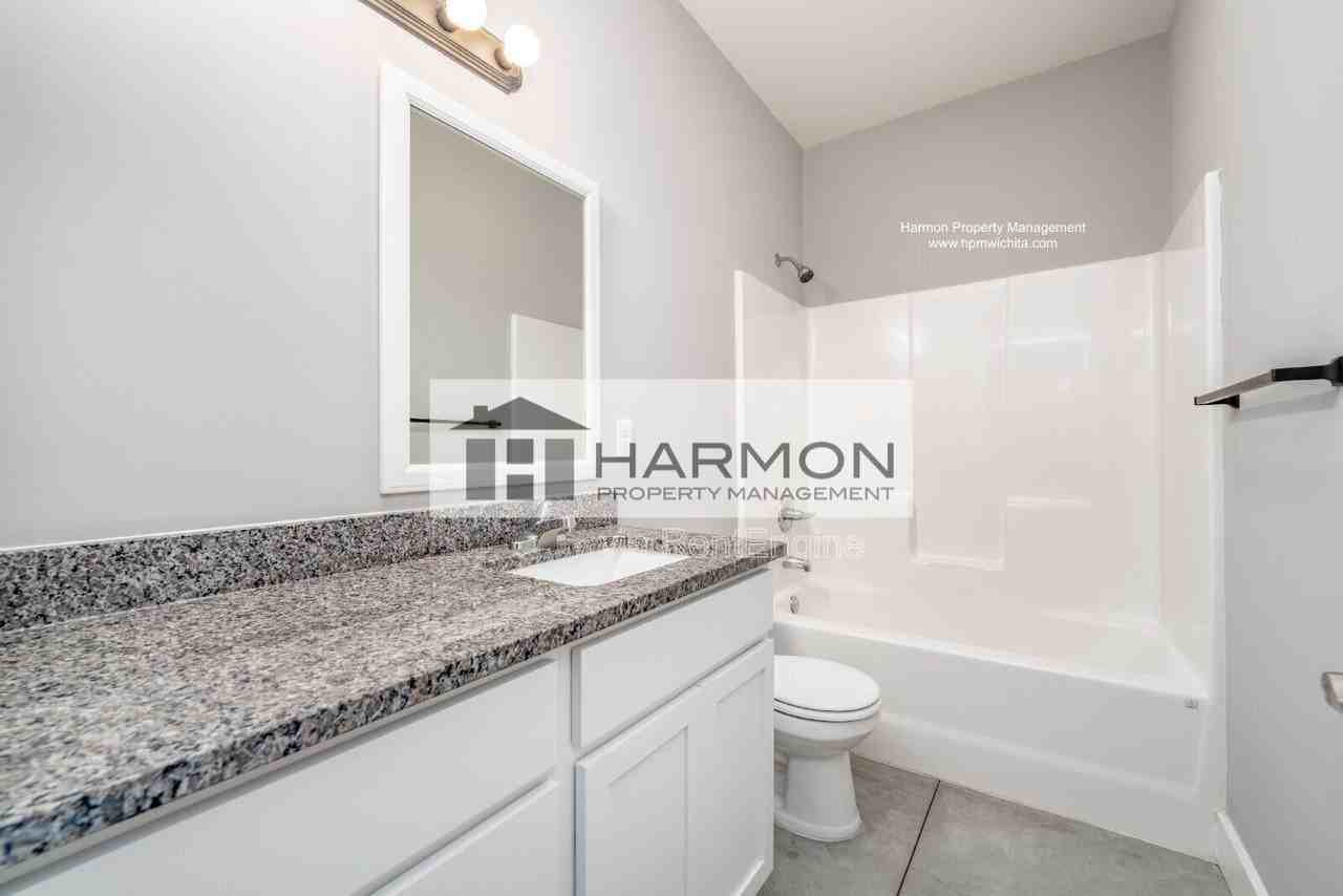 2160 S Thatcher Ct - Photo 5 of 12