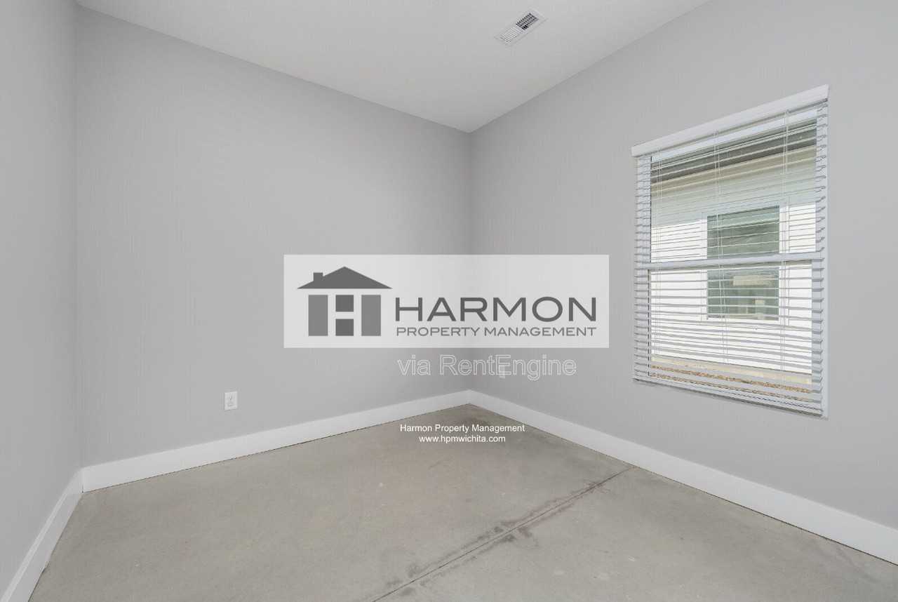 2160 S Thatcher Ct - Photo 6 of 12