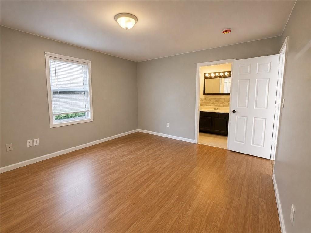 53 Harold St - Photo 4 of 13