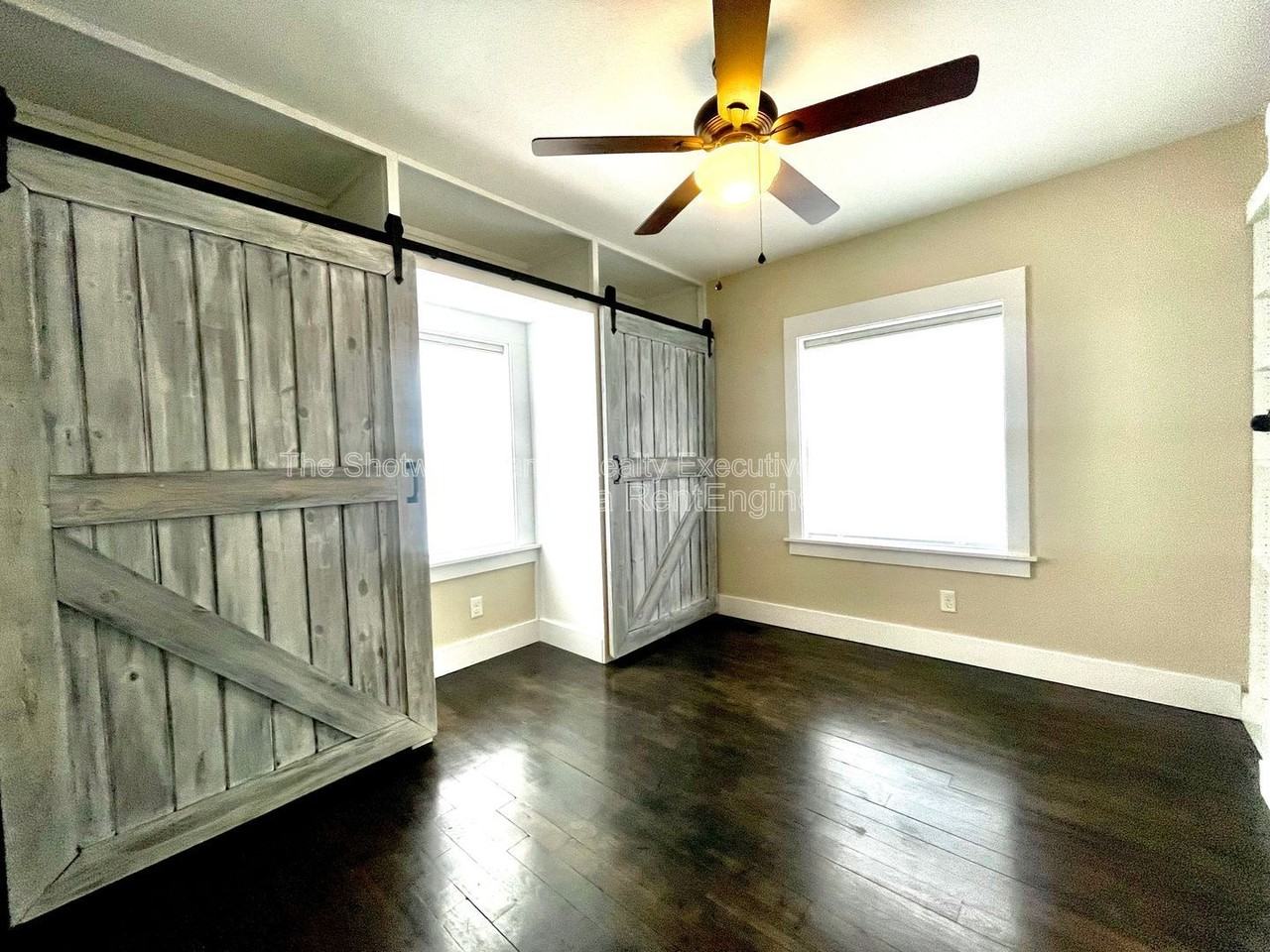 2904 Henegar St - Photo 6 of 13