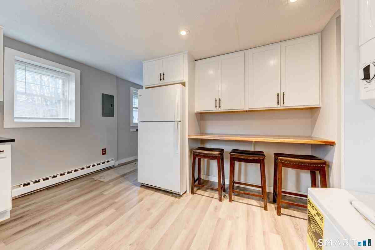 8 Maple Ave ##2e - Photo 5 of 18