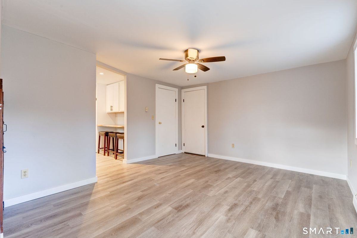 8 Maple Ave ##2e - Photo 6 of 18