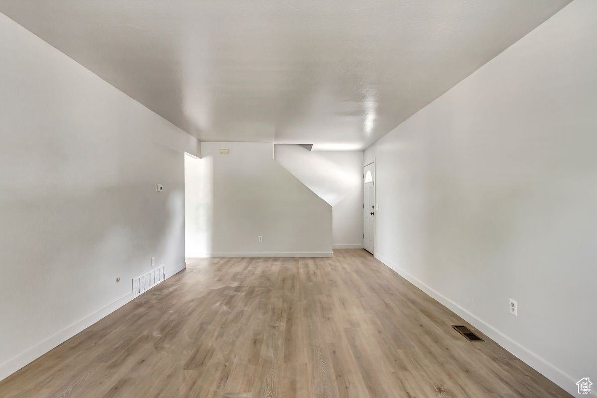 505 Mansfield Ave - Photo 2 of 17