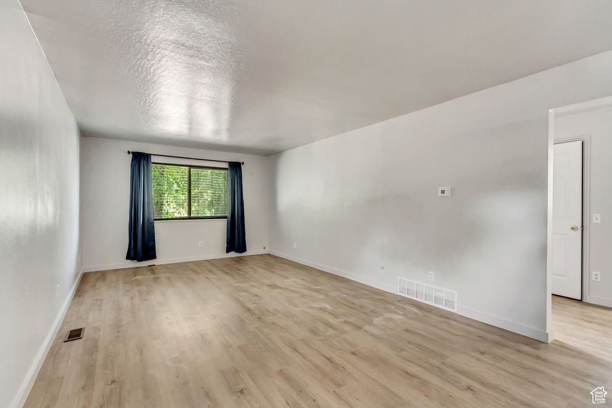 505 Mansfield Ave - Photo 5 of 17