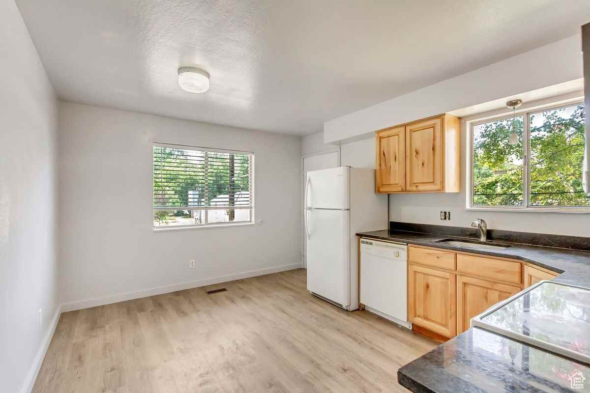 505 Mansfield Ave - Photo 7 of 17