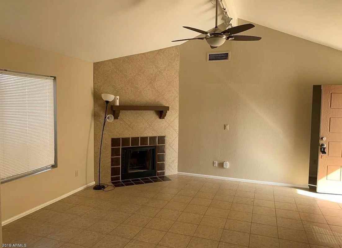 5426 W Eugie Ave - Photo 5 of 7