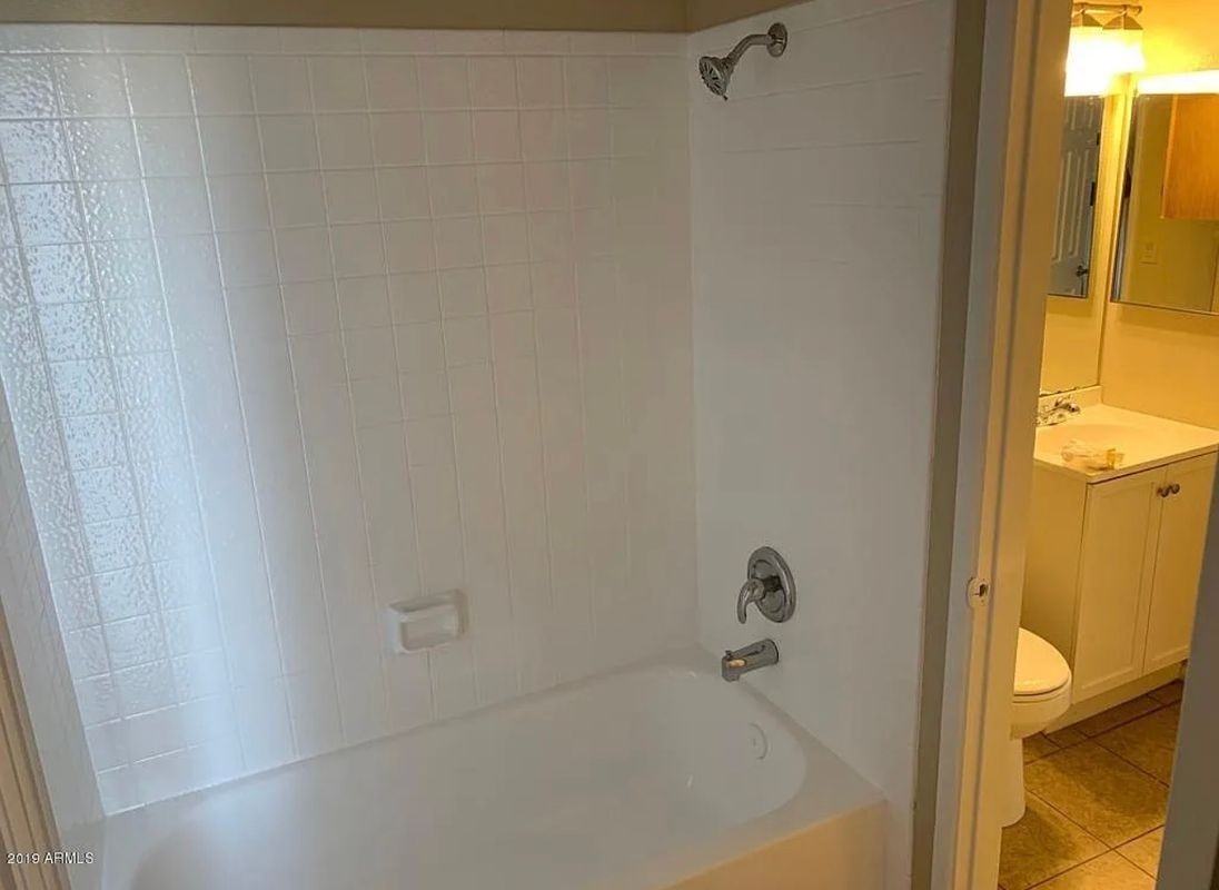 5426 W Eugie Ave - Photo 6 of 7