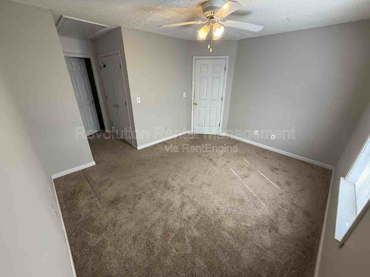 733 Stallings Rd #F - Photo 5 of 7